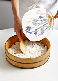 Fanning makes the rice glossy and sticky