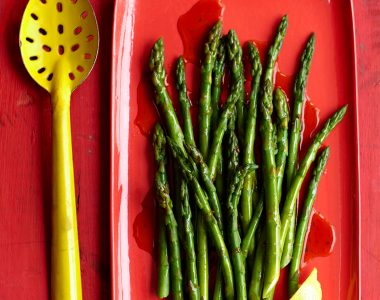 Steamed Asparagus with Lemon Dressing