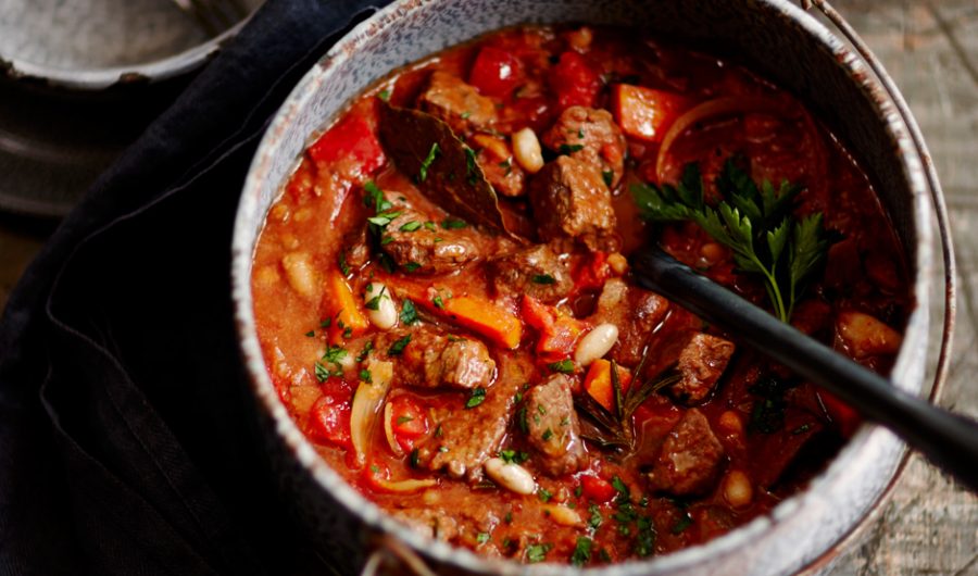 Slow Cooker Hearty Beef & Vegetable Casserole