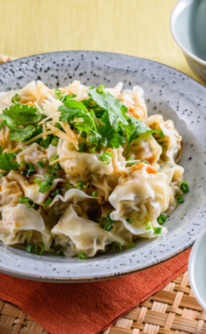 Prawns and Celery Boiled Dumplings