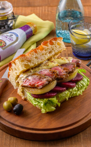 Cheese Steak Sandwich with Spiced Sauce