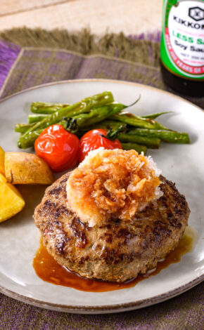 Low-Salt Japanese-style Hamburger Steak with Grated Daikon Sauce
